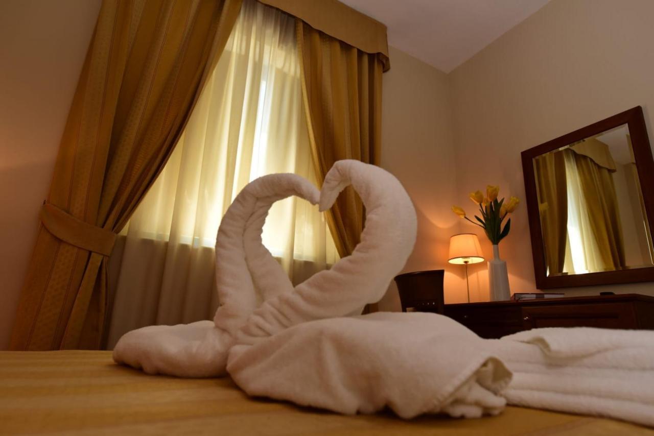 Albergo La Locanda Degli Apolidi Атена-Лукана Экстерьер фото